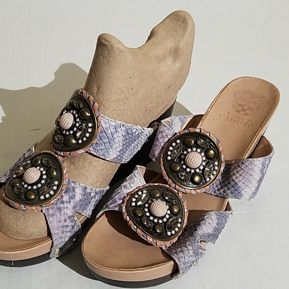 Vince Camuto lupa desert snake wedges B84